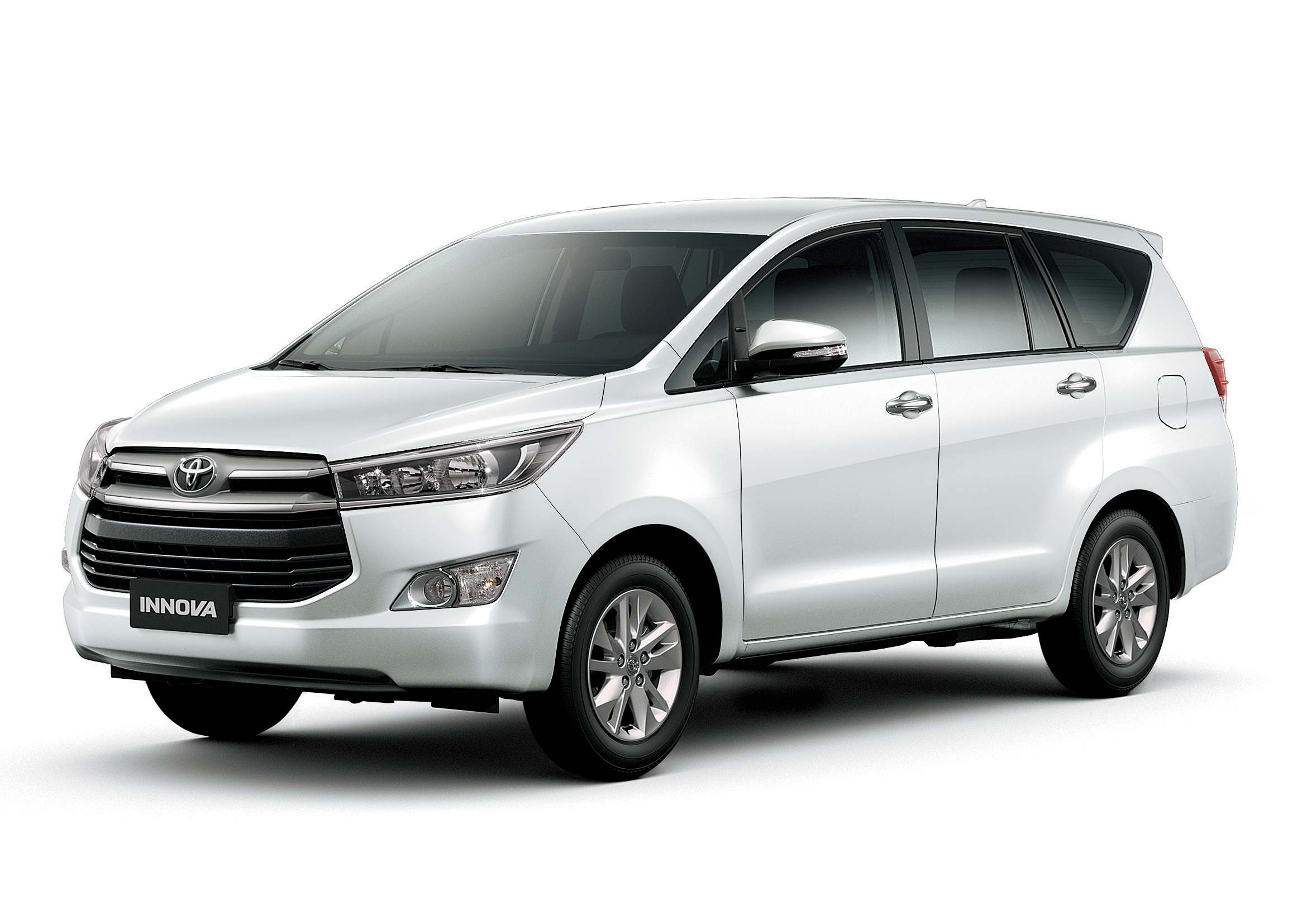 Toyota Innova 2015