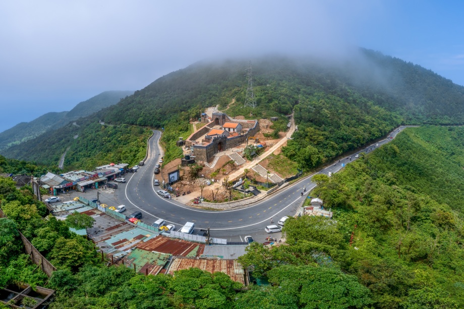 Tour Bạch Mã Village – Lăng Cô – Hải Vân Quan 1 ngày